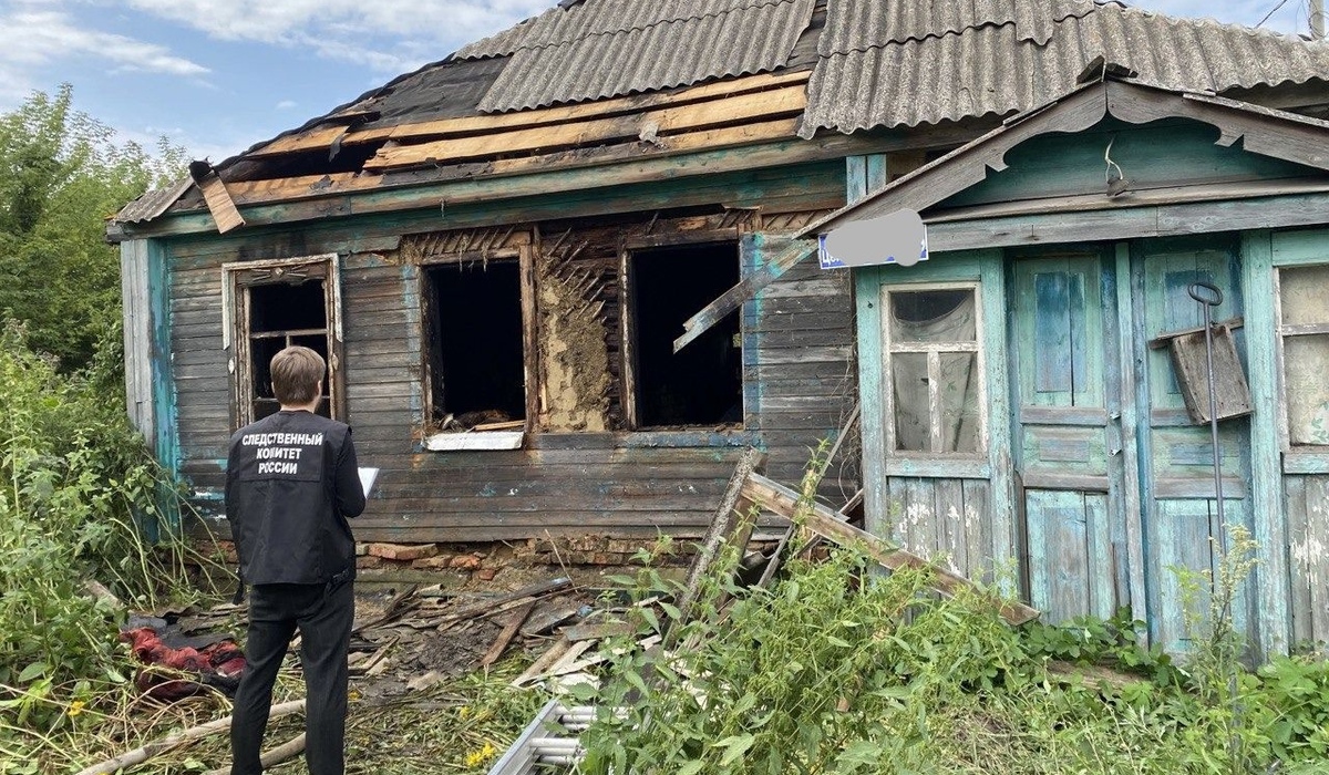 В Курске следователи выясняют причины гибели матери и сына при пожаре