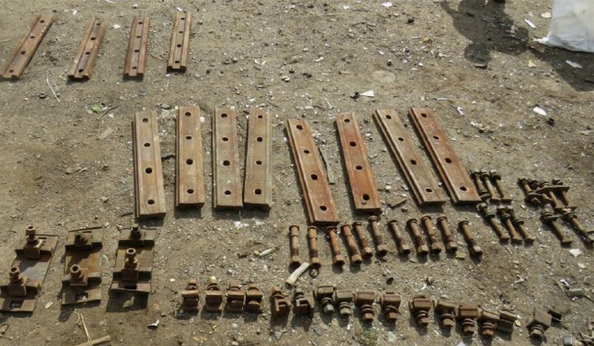 Двое курян разобрали железнодорожную ветку и сдали на металлолом около 150 деталей