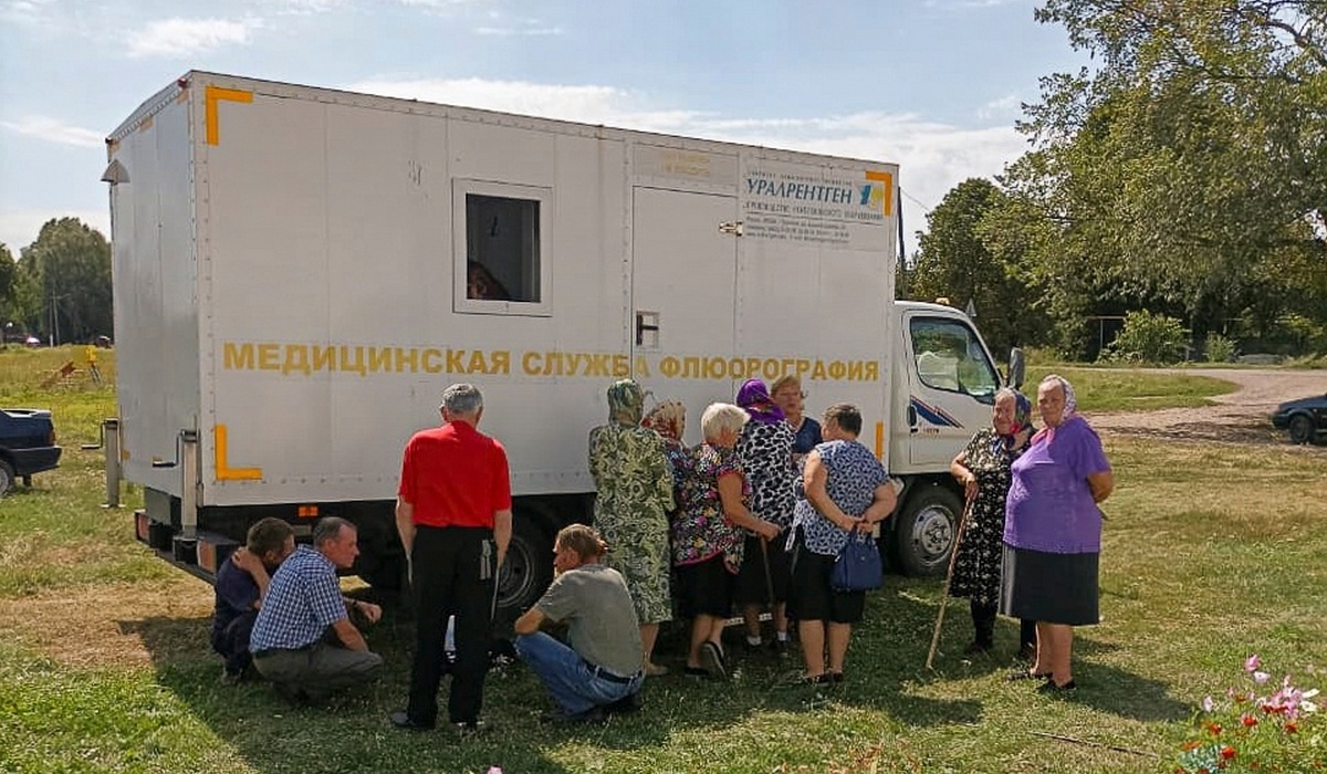 В Курской области мобильная медицинская бригада осмотрела 88 селян