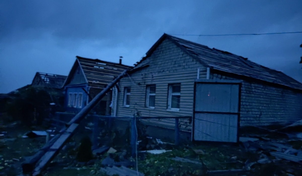 В Кореневском районе Курской области ураган полностью разрушил библиотеку