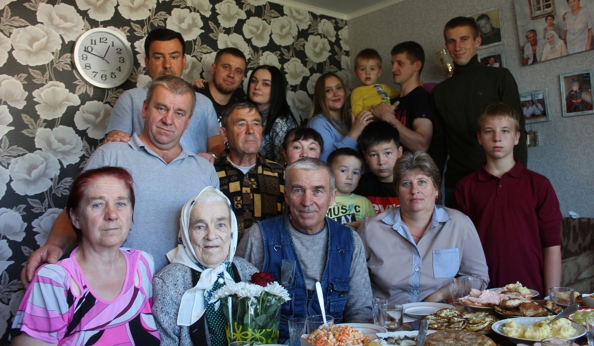 Жительница Курской области Антонина Минакова отметила 100-летний юбилей