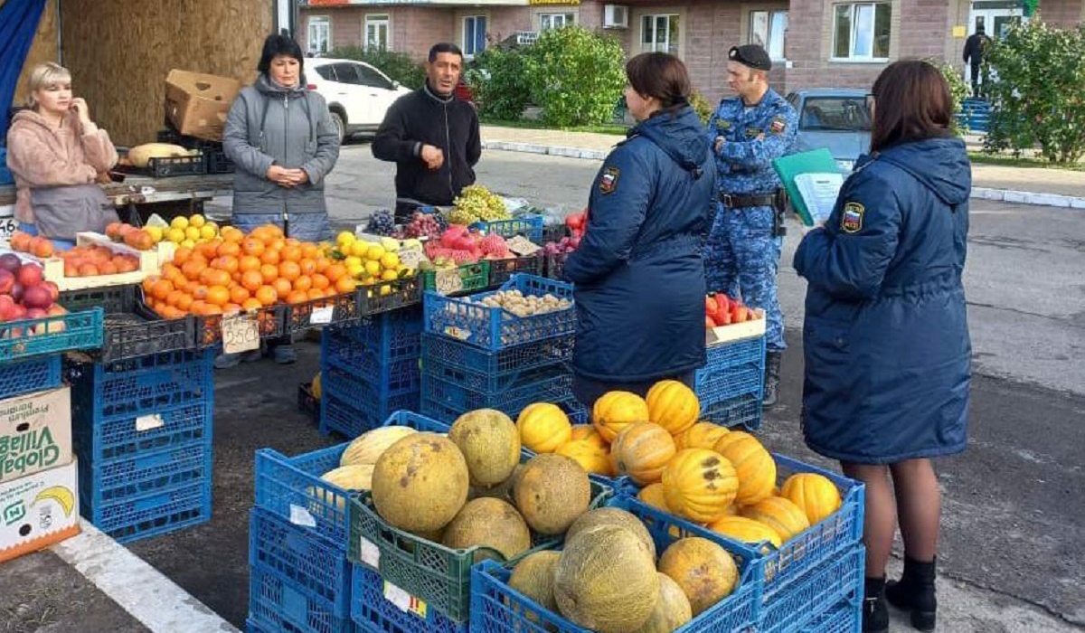 У продавца фруктов в Курске конфисковали весь товар за нелегальную торговлю