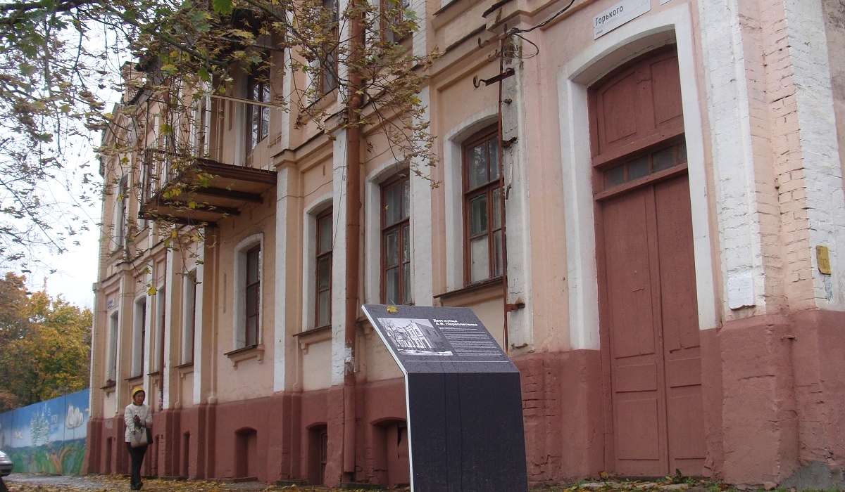 В Курске установили аншлаги у зданий-памятников архитектуры