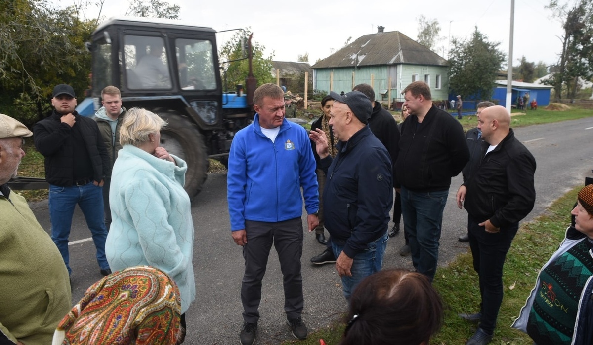 Курский губернатор посетил приграничные села, попавшие под обстрел Украины