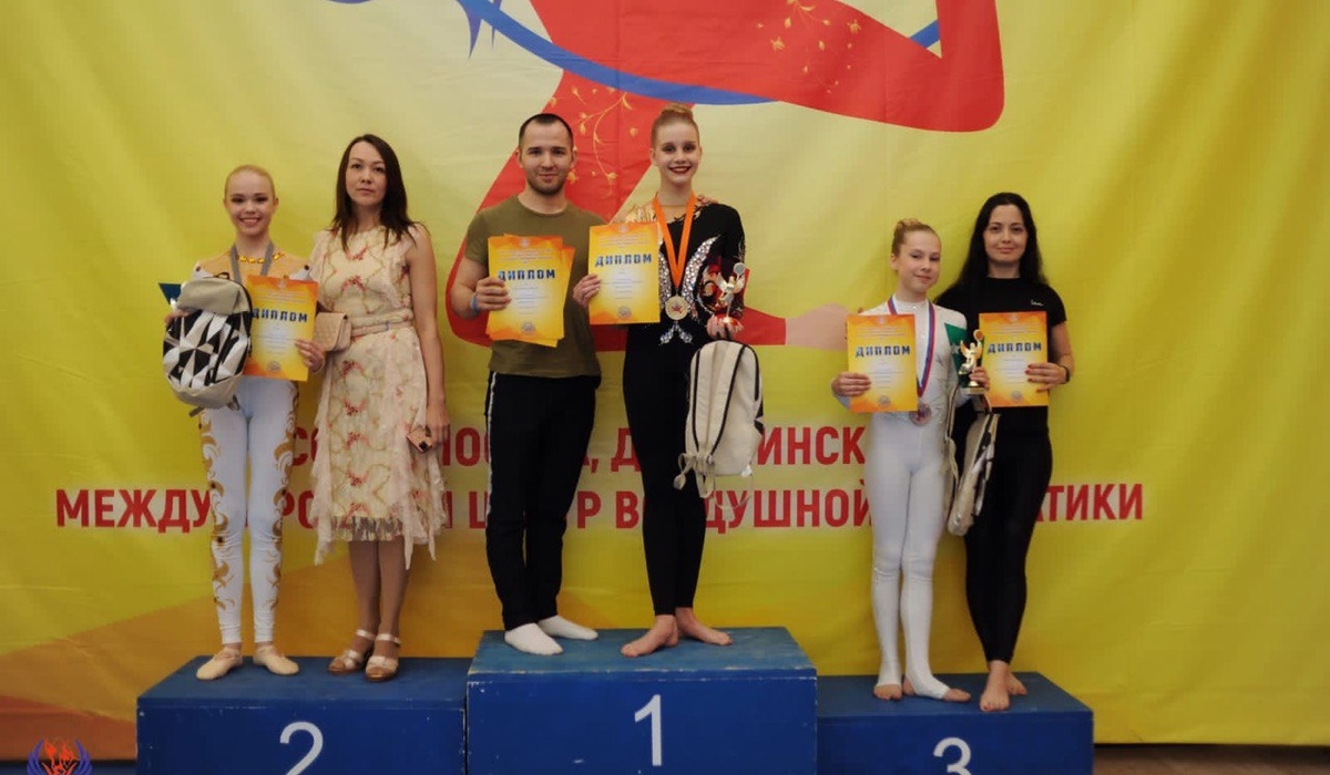 Школьница из Курска Елена Агибалова завоевала 2 медали на Всероссийском фестивале воздушной гимнастики