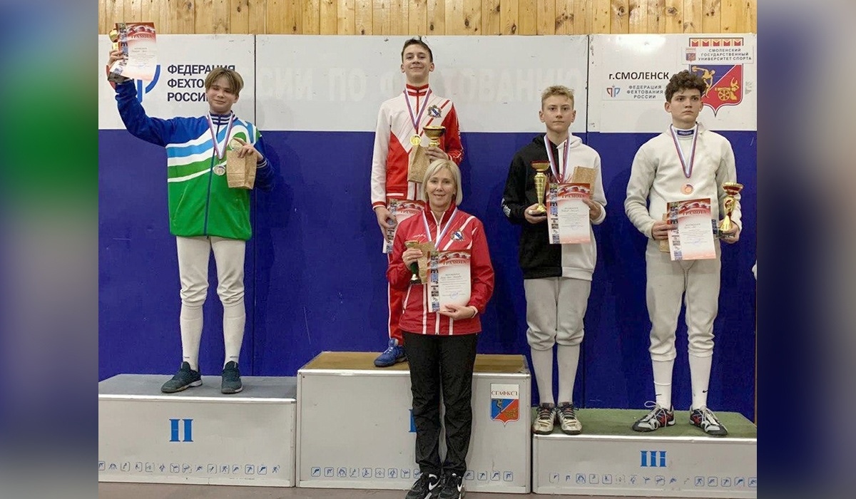 Юные курские рапиристы вернулись из Смоленска с двумя медалями