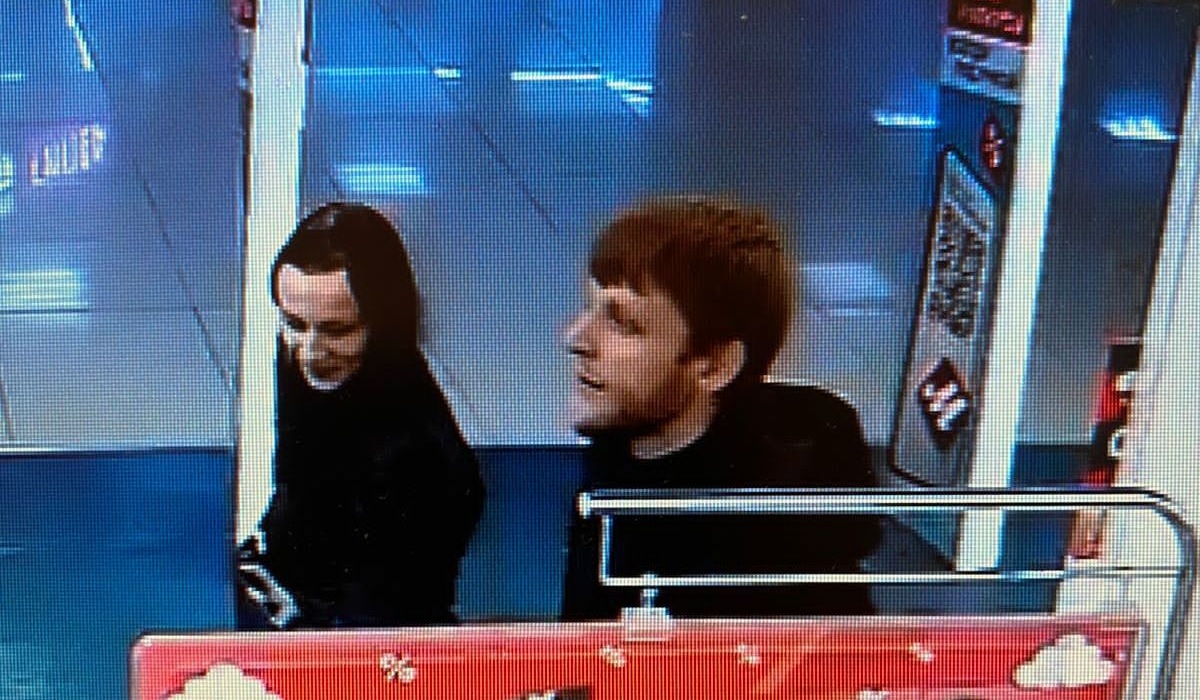 В Курске разыскивают подозреваемых в краже из магазина на проспекте Дружбы