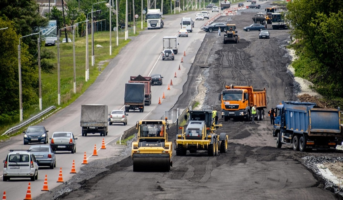 В 2023 году в Курской области начнут делать дороги из переработанных покрышек