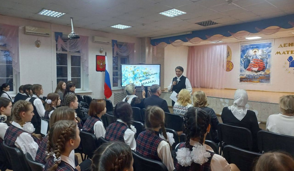 Курских школьниц приняли в Мариинский класс