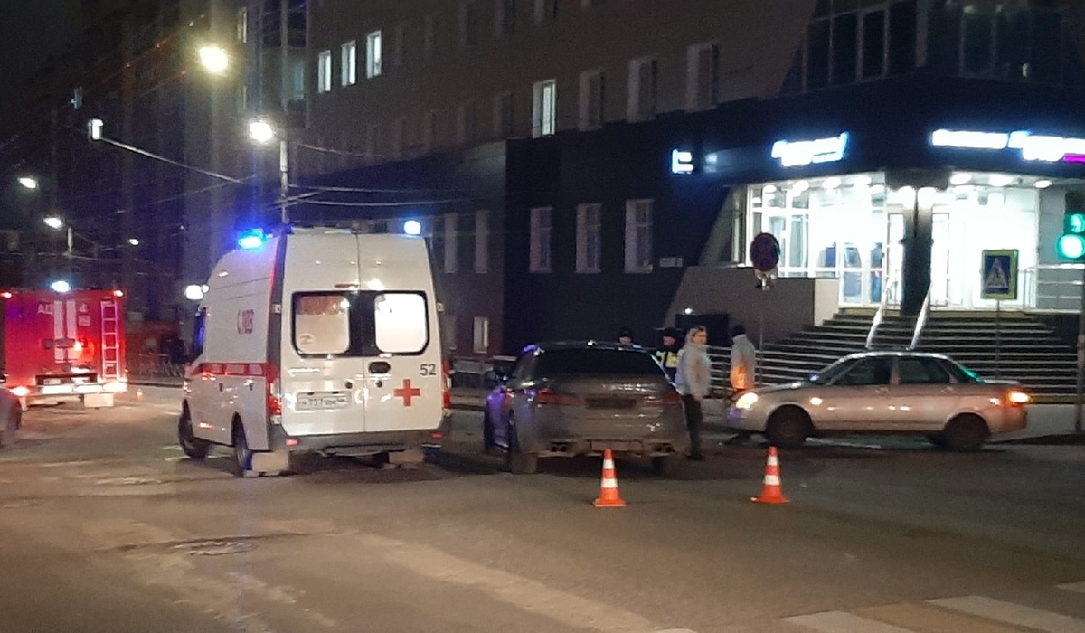 В центре Курска 24-летняя автомобилистка пострадала в ДТП