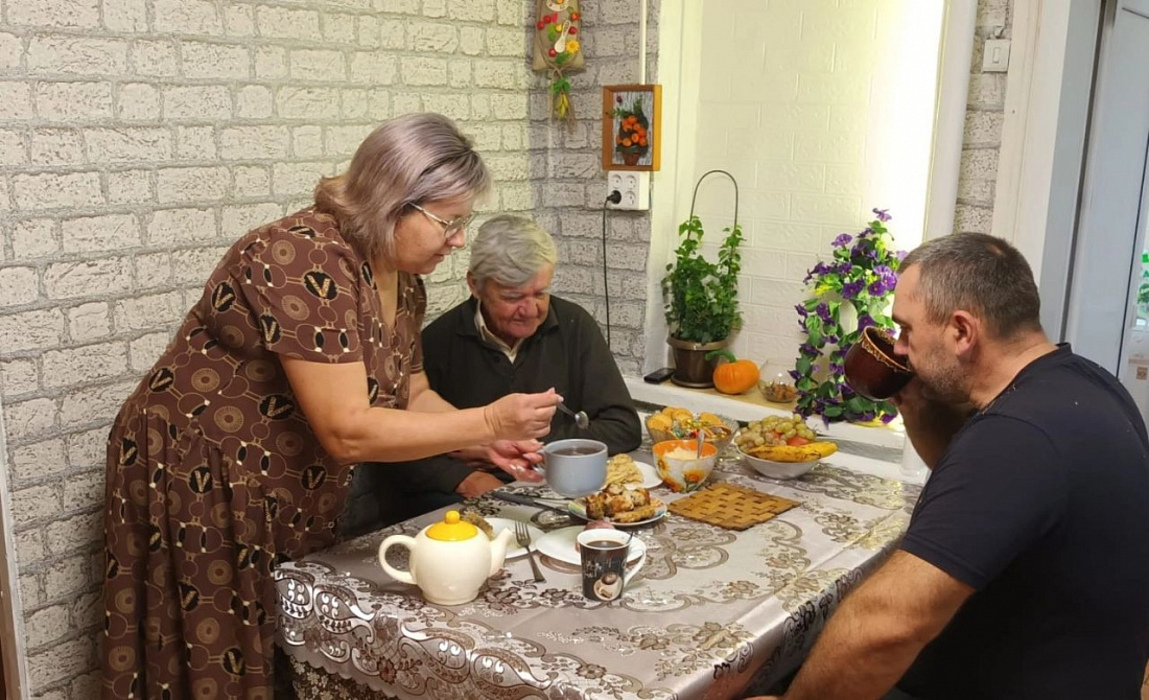 В Курской области пожилые граждане проживают в 111 приемных семьях
