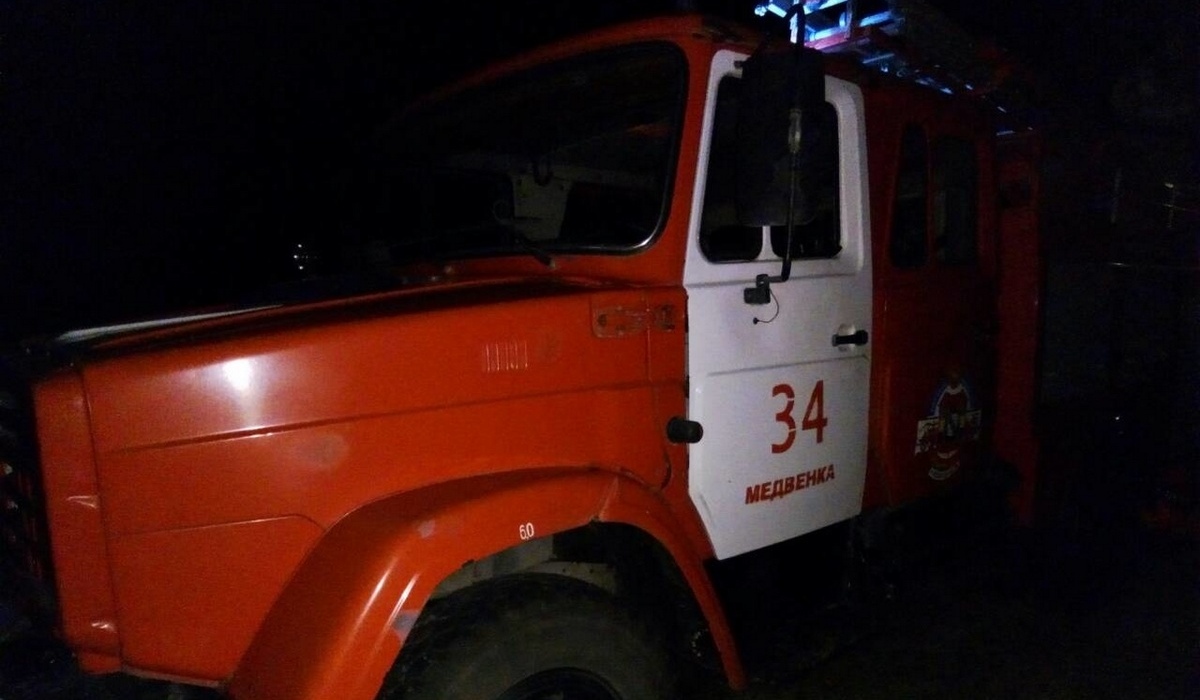 В селе Спасское Курской области ночью горела мансарда