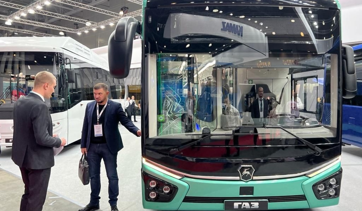 Курская делегация посмотрела на обновленные автобусы и троллейбусы в Москве