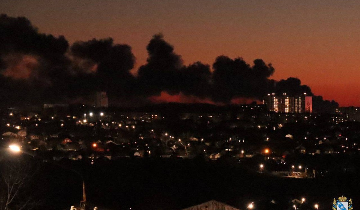В Курске загорелся нефтенакопитель из-за атаки беспилотника