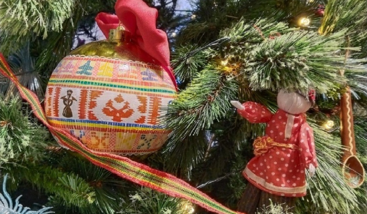Курян 27 декабря приглашают на новогоднюю «Ёлку традиций»