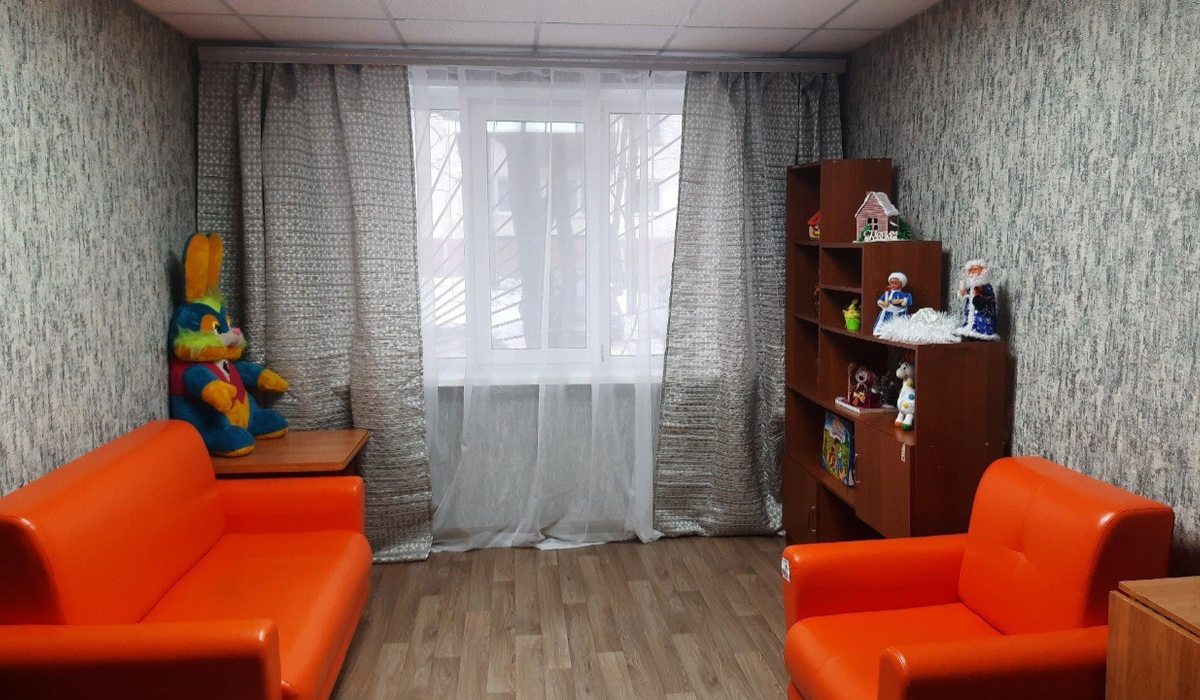 В Курске отремонтировали «Социальную гостиную» за миллион рублей