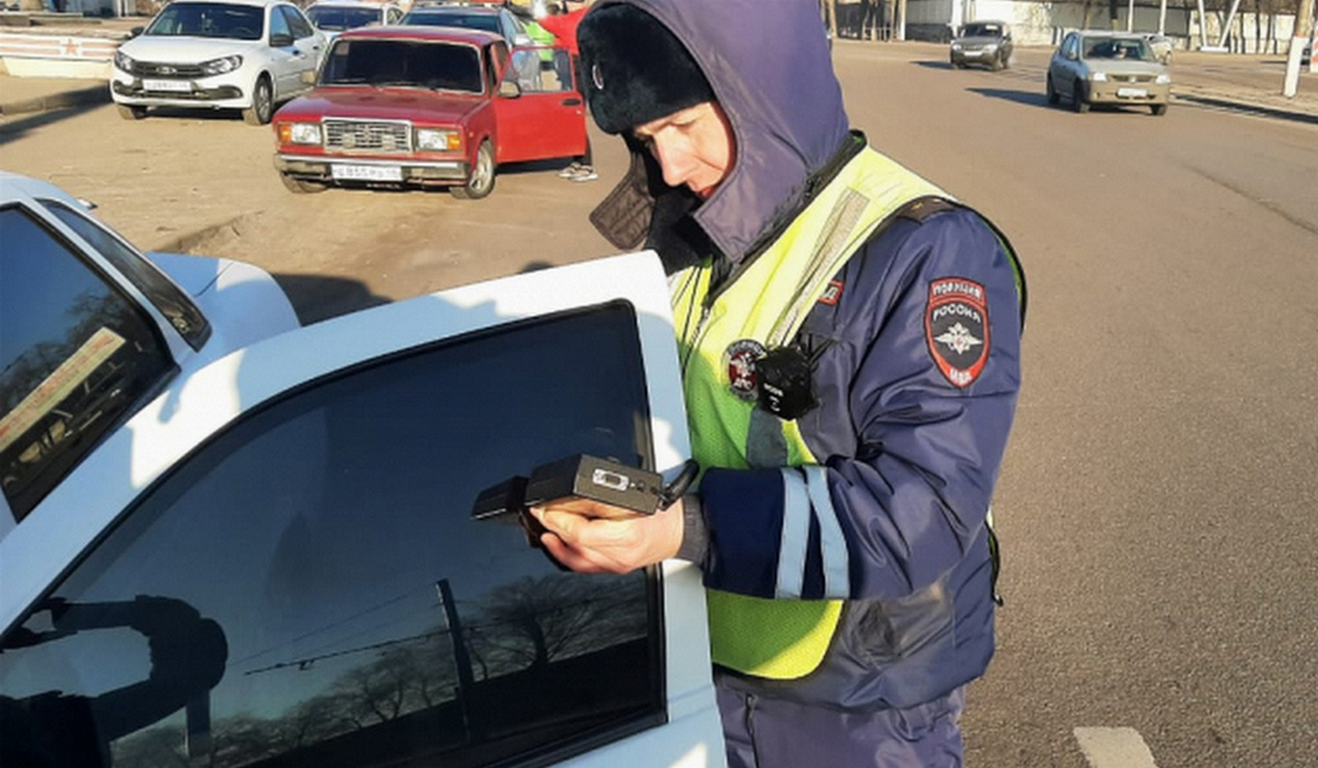 В Курской области за год более 18 000 водителей наказали за тонировку