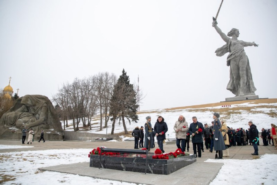 Роман Старовойт участвует в праздничных мероприятиях к 80-летию Сталинградской битвы