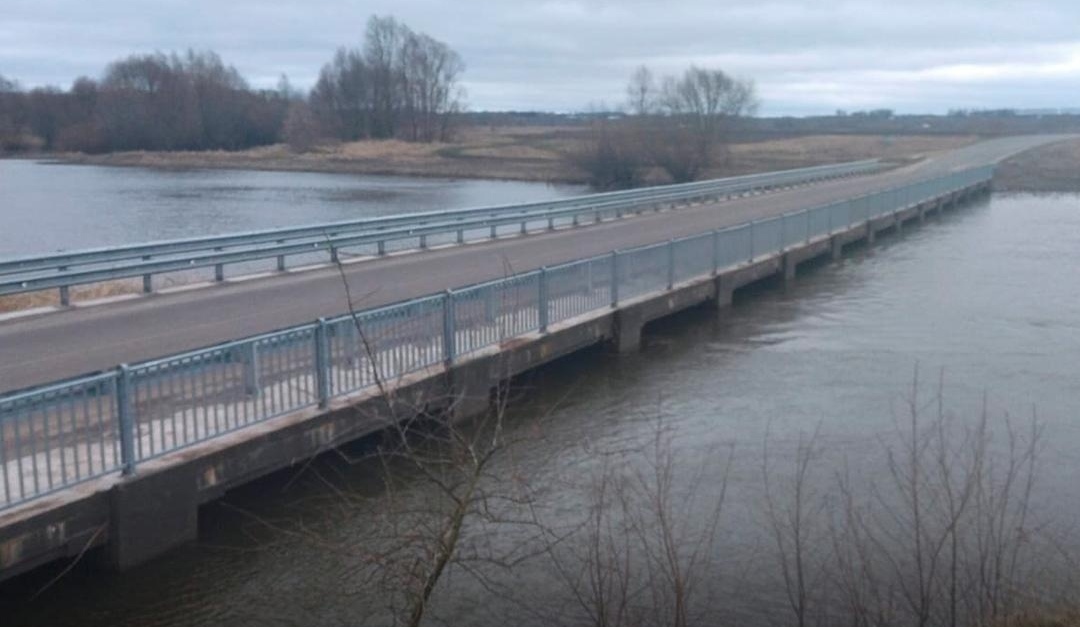 В Курской области открыто движение автотранспорта по двум низководным мостам через Сейм