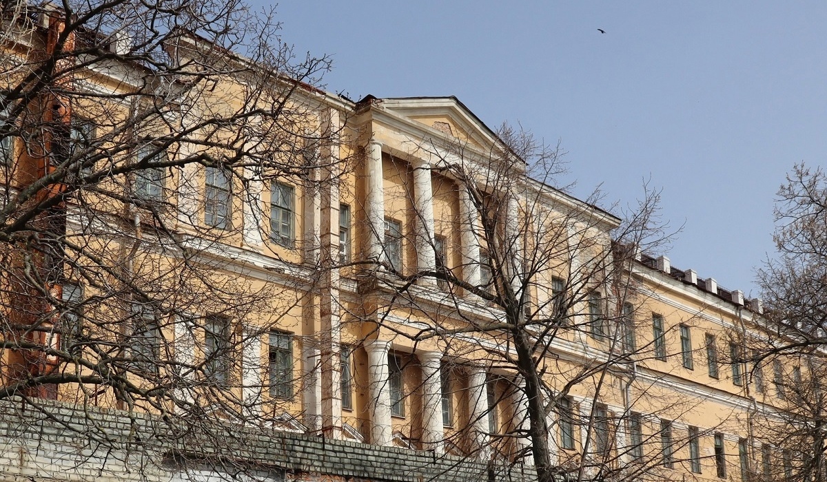 Ремонтом здания мужской гимназии в Курске займётся новый подрядчик