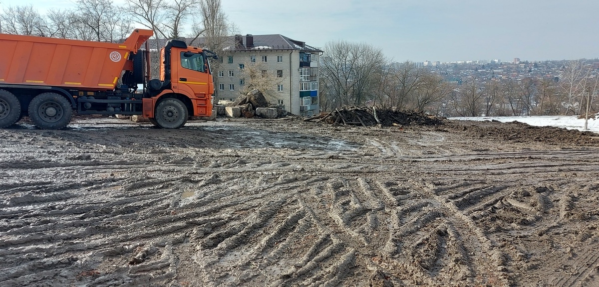 В Курске выявлены нарушения на стройплощадках по улицам Воробьева и Халтурина