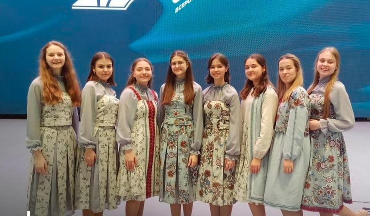 Театр эстрадной песни из курского лицея №21 стал финалистом Всероссийского конкурса хоровых коллективов