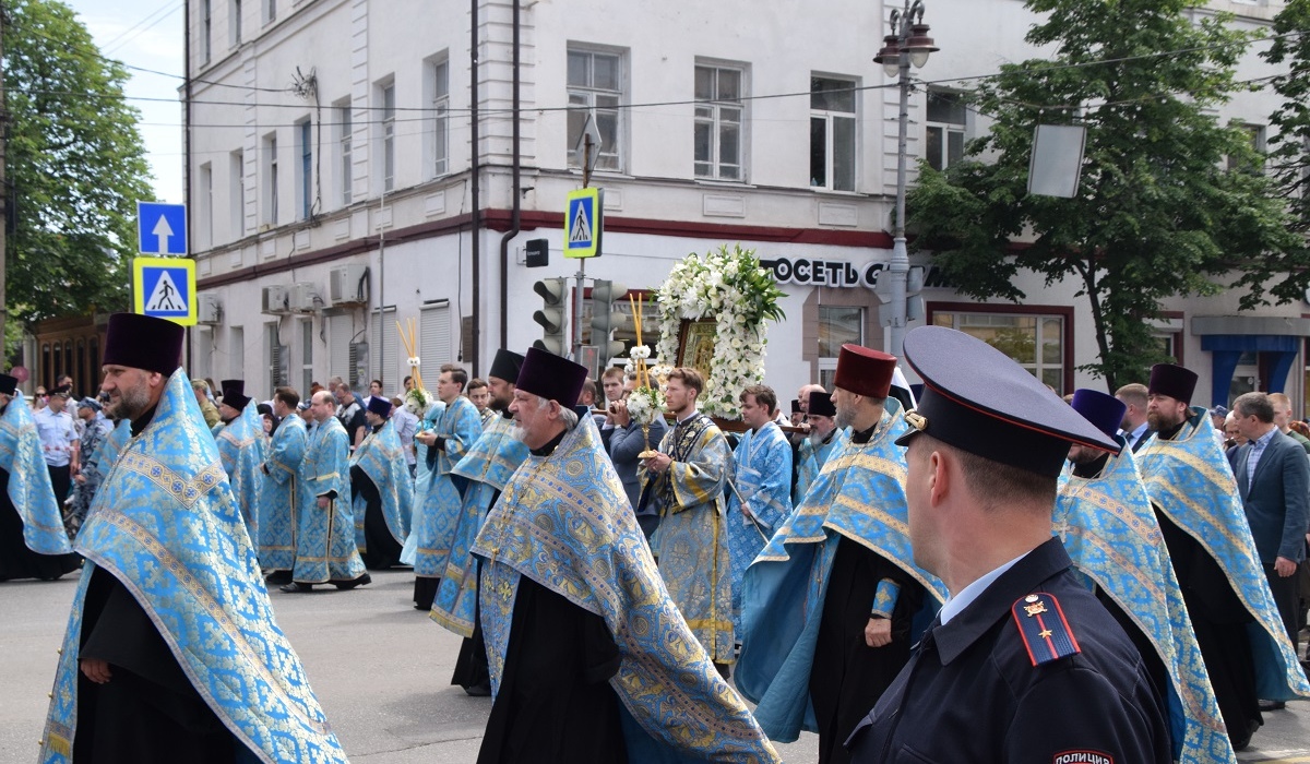 В Курске стартовал Крестный ход с иконой «Знамение»
