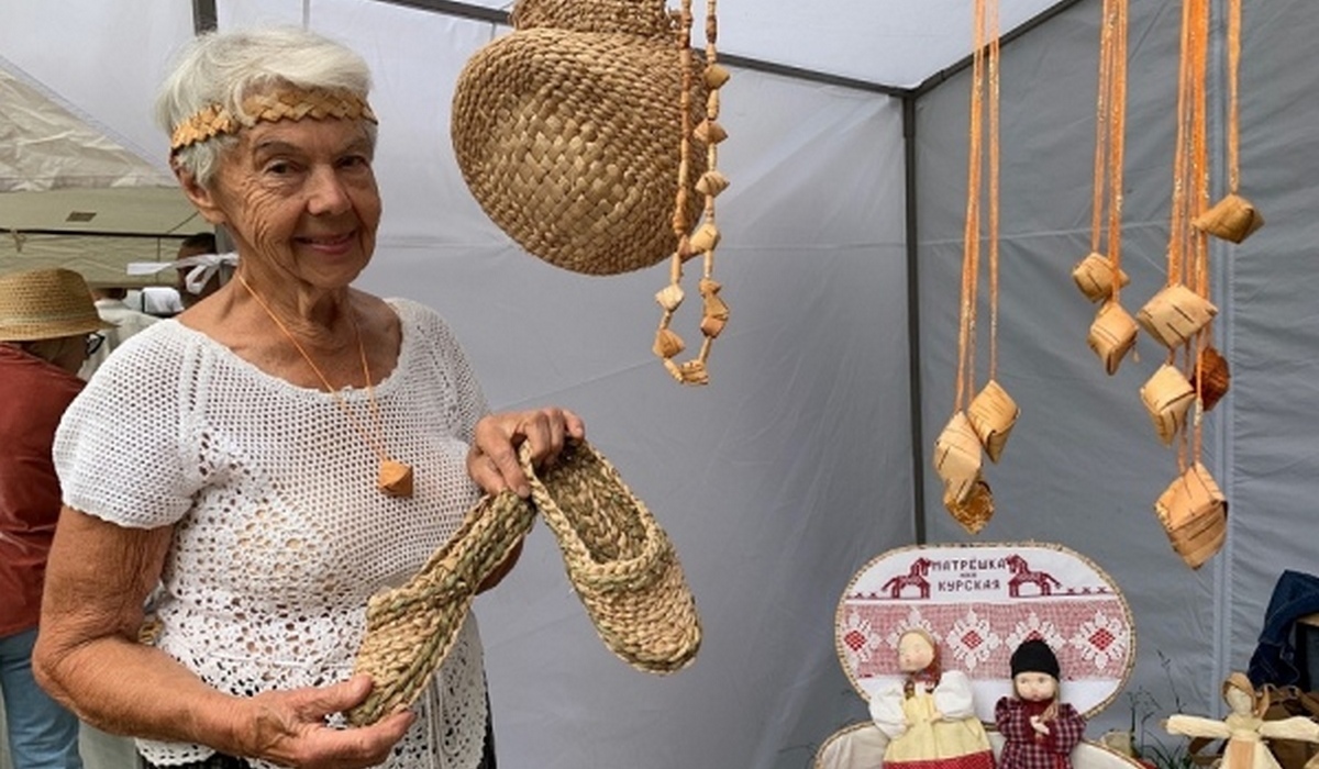 В Курске пройдет мастер-класс по плетению лаптей