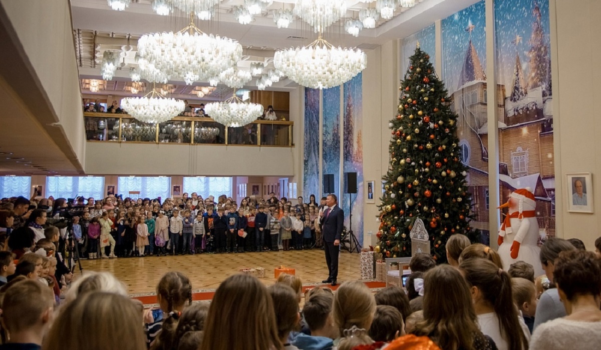 В Курской области акцент с новогодних корпоративов сместят на праздник для детей