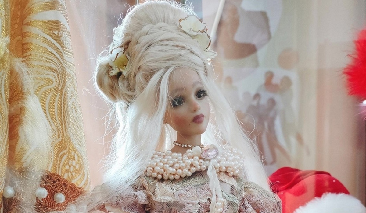 Курян приглашают на выставку уникальных кукол