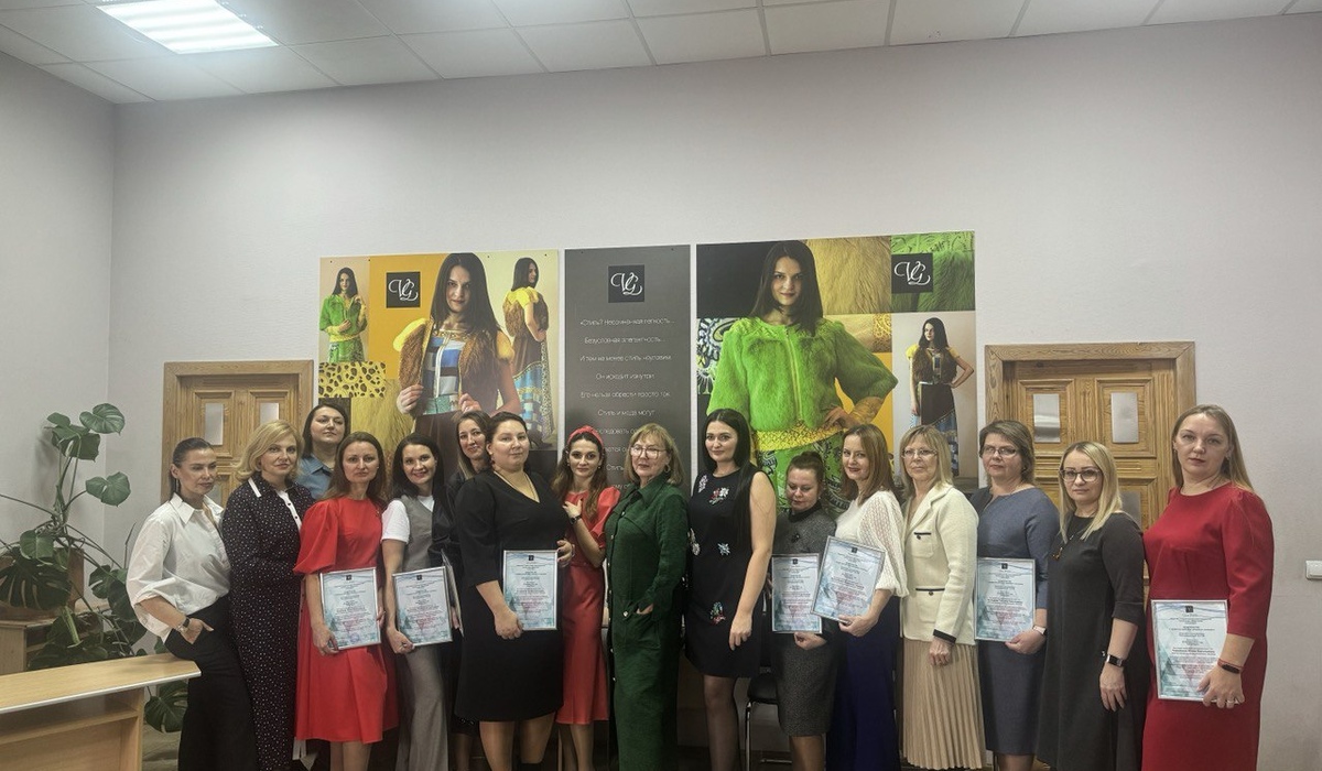 Курянки получили профессию портного в Центре моды «Вера Геппа»