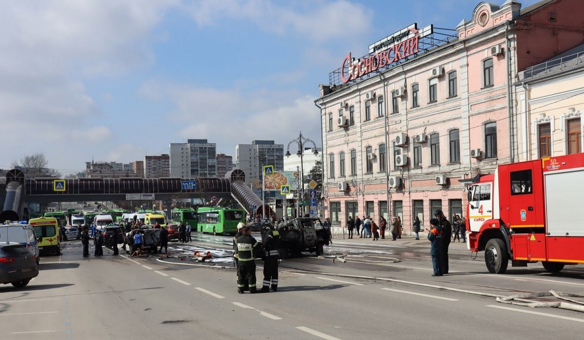 В Курске несколько человек пострадали в жестком ДТП около Центрального рынка