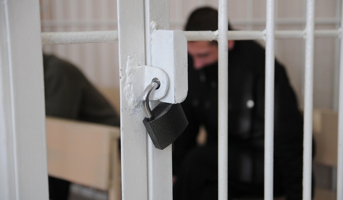 43-летнего курянина судят за забытый в автобусе пакет с гранатой