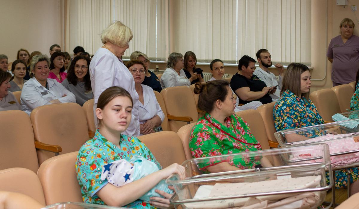 24 пары выбрали партнёрские роды в Курском ОПЦ в январе 2026 года