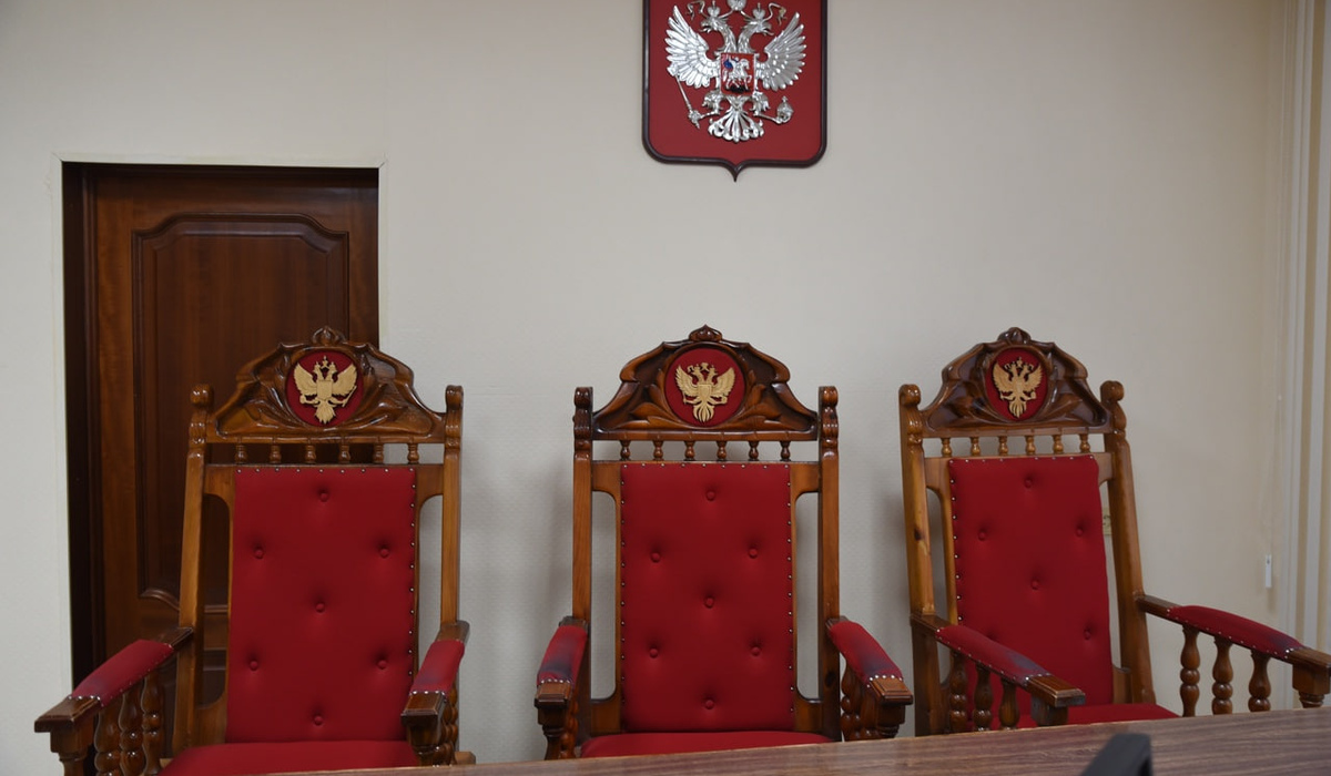 Курскую пенсионерку оштрафовали за побои внука кастрюлей