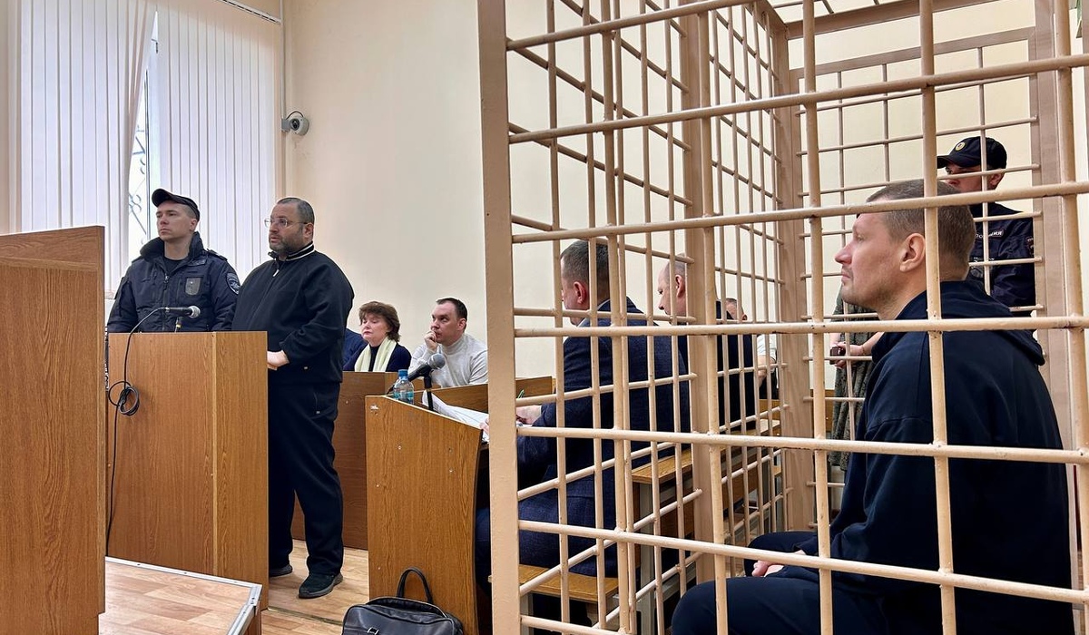 Лукин: оперштаб обязывал платить авансы подрядчикам, контроль был тотальный
