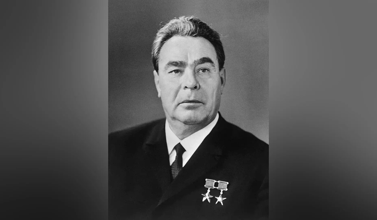 Каким будет памятник Брежневу в Курске, решат сами жители региона