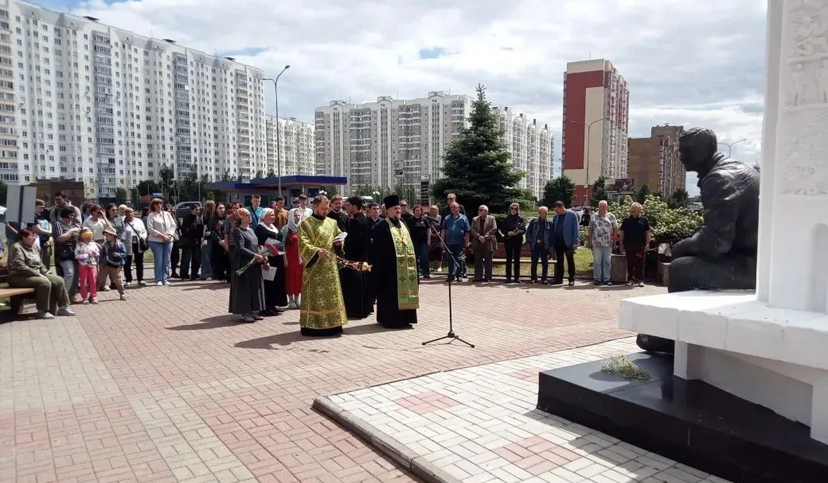 В Курске почтили память Вячеслава Клыкова в 20-ю годовщину со дня его ухода