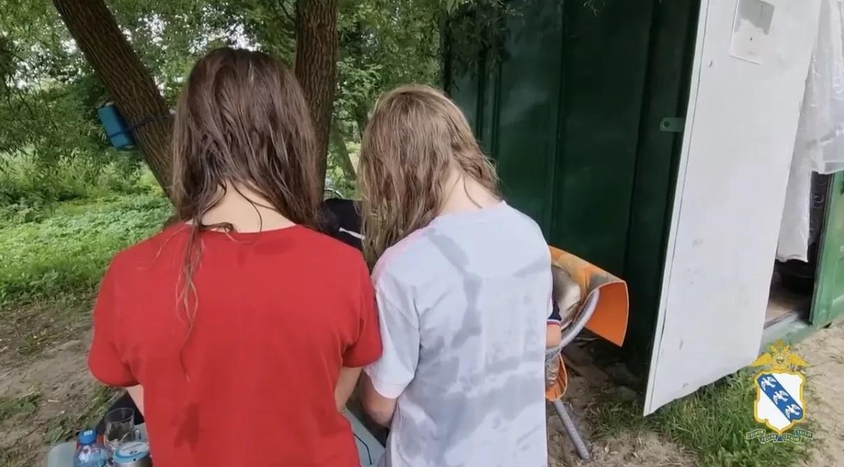 В Курске полицейские выявили 5 подростков у водоема без присмотра родителей