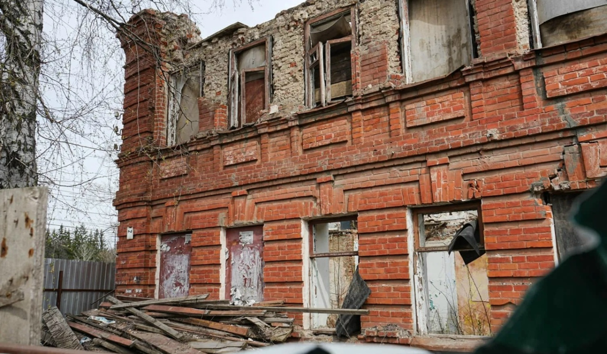 В Курске выставили на торги два исторических здания для восстановления