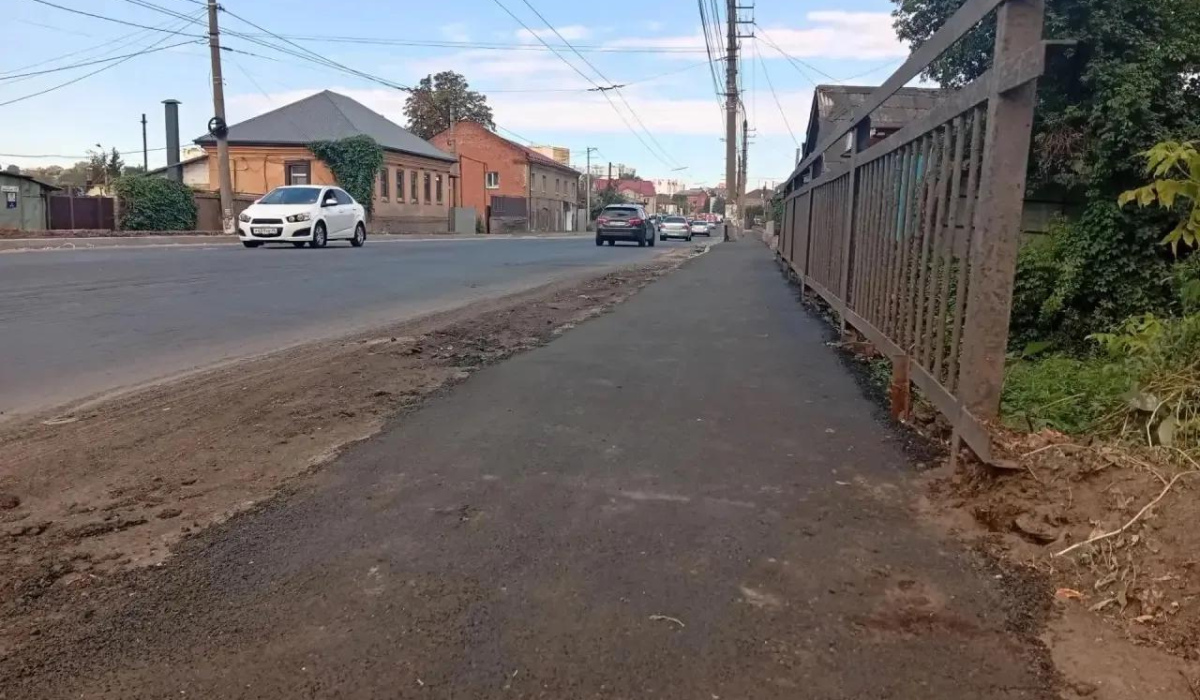 В Курске ремонт тротуаров на улице Малых завершат до конца недели