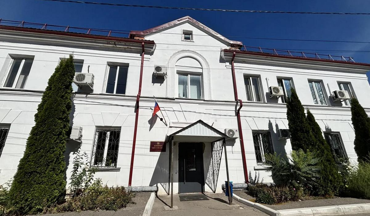 Пострадавшую на площадке в Курске школьницу перевели на семейное обучение