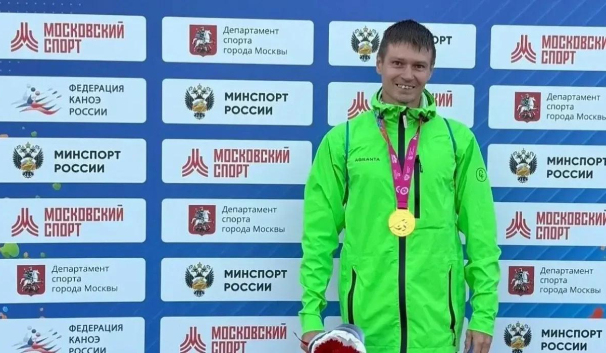 Курский спортсмен Денис Набоков взял золото в гонках на сапбордах в Москве