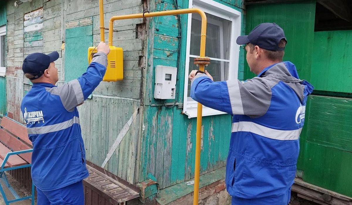 В Золотухинском районе перед наступлением холодов газифицировали дом участника СВО
