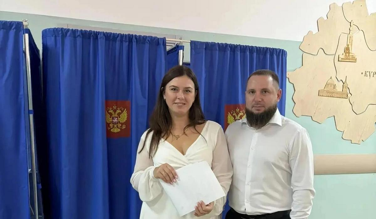 В Курской области молодожены проголосовали в день бракосочетания