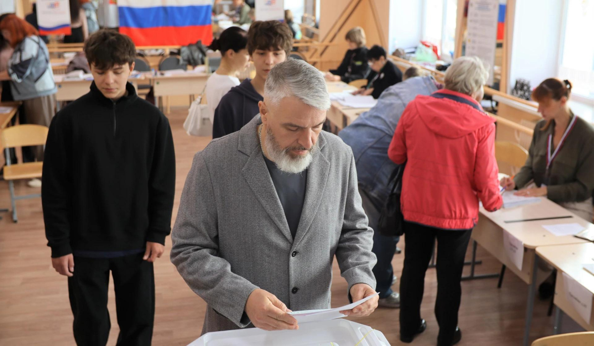 В Курской области проголосовал член Совета Ассоциации ветеранов СВО Юрий Щеголев