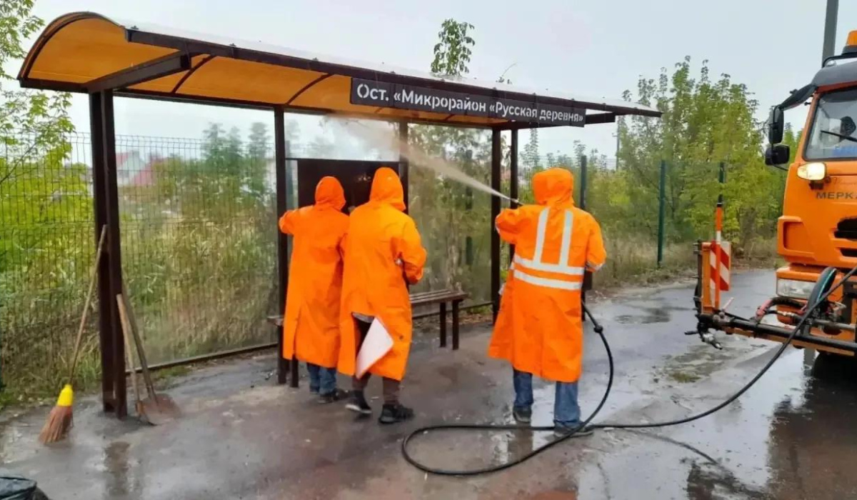В Курске за день очистили от незаконной рекламы 19 остановок