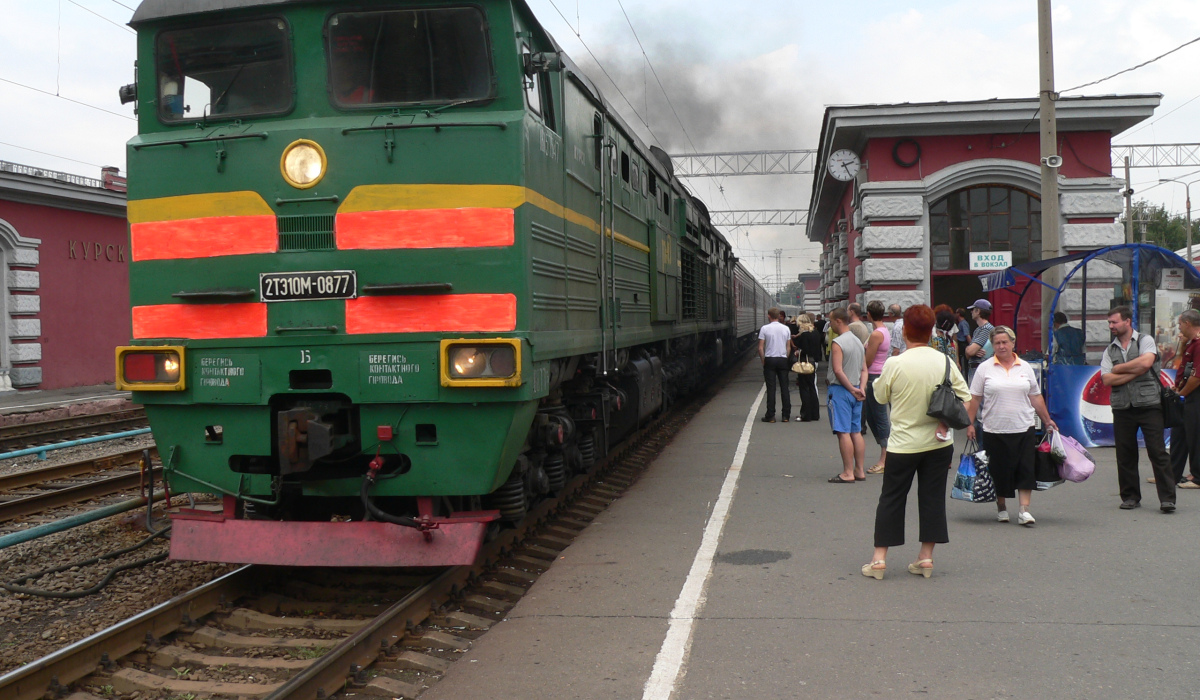 Из-за атак БПЛА в Брянской и Калужской областях приостановлено движение поездов