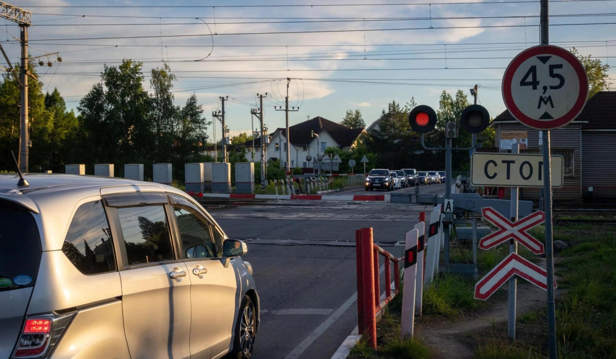 В Курской области переезд в Понырях 9 октября закрыли на 8 часов для ремонта