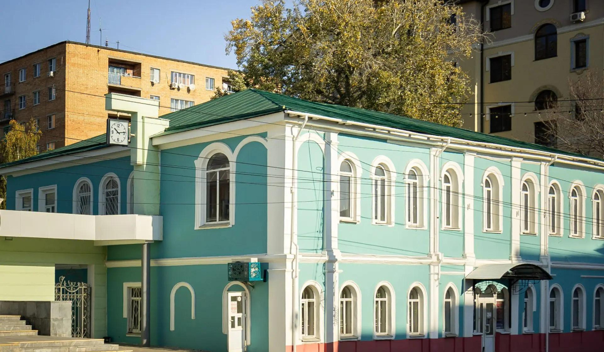 В Курске восстановили часы на историческом здании на Дзержинского